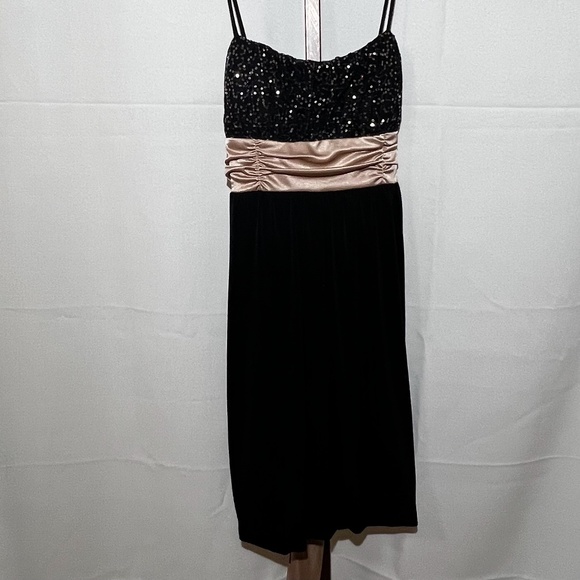 I.N. San Francisco Dresses & Skirts - I.N.  San Francisco black party or evening dress  size medium